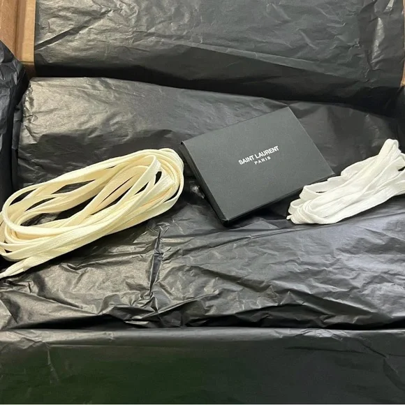 ✨Authentic YSL Venice low top sneakers ✨ - Picture 4 of 5